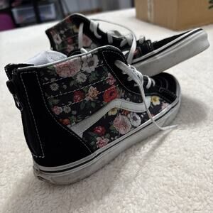 Vans Sk8 Hi Top Junior Shoes Black and Floral, size 5